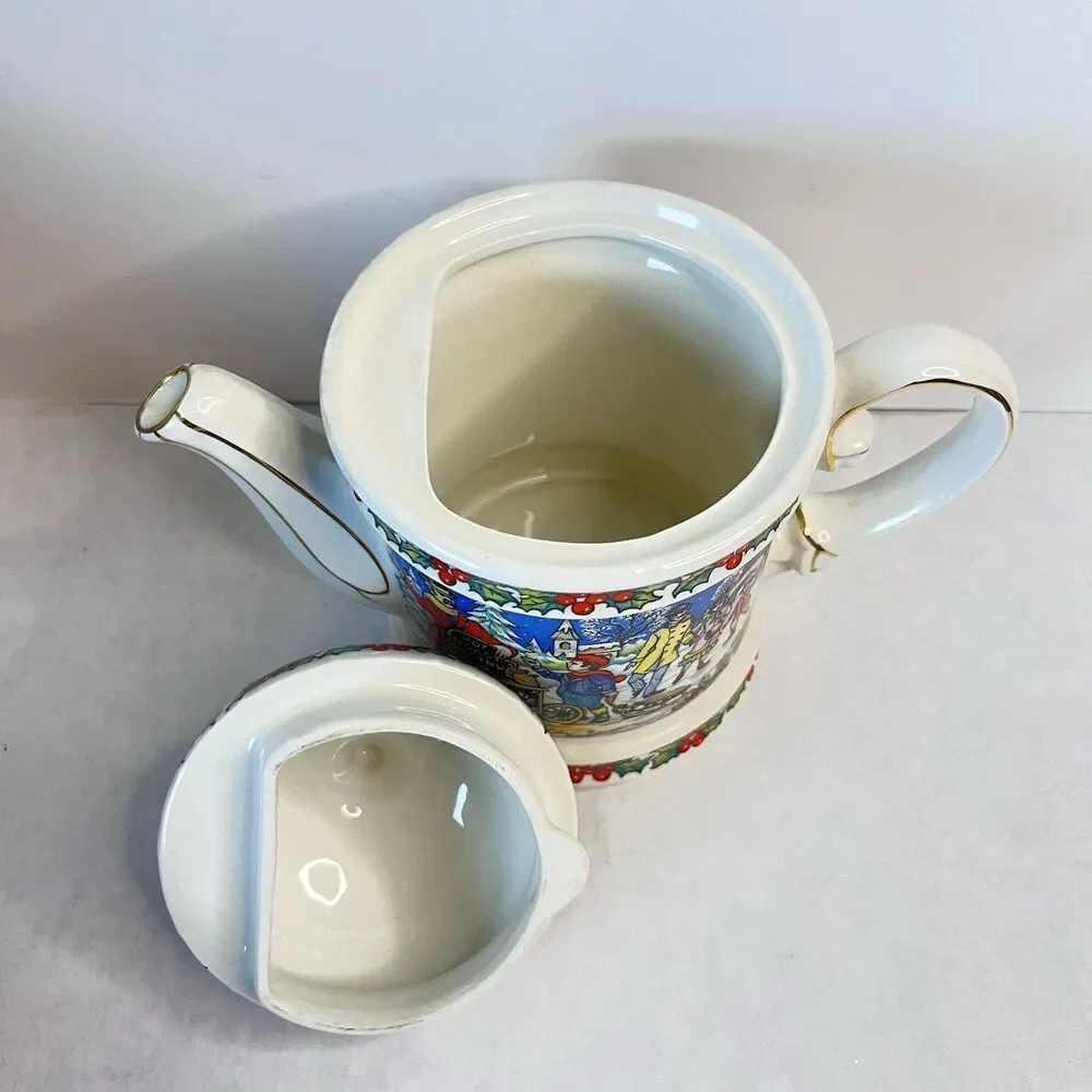 Vintage 1994 Sadler Christmas Holiday Teapot ENGLAND Good Condition